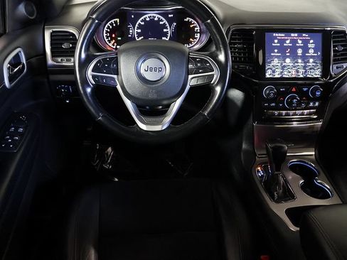 Used 2021 Jeep Grand Cherokee Laredo X AWD/4WD image 3