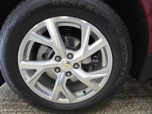 Used 2021 Chevrolet Equinox LT image 25