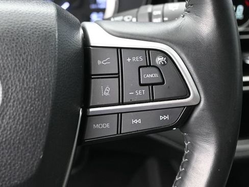 Certified 2024 Toyota Highlander LE AWD/4WD image 21