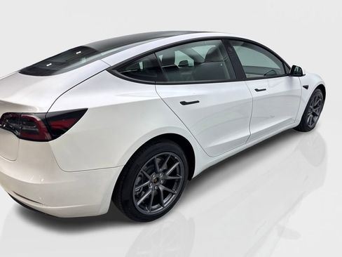 Used 2023 Tesla Model 3 Standard Range RWD image 13