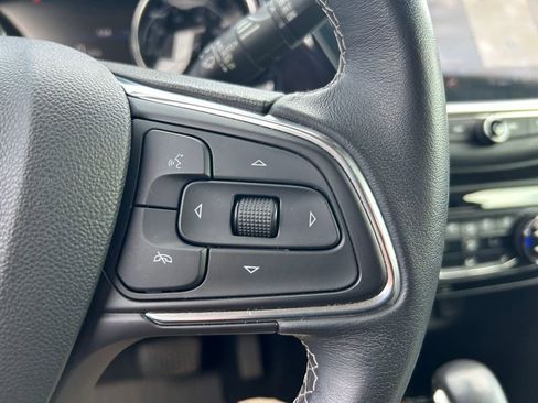 Used 2021 Buick Encore GX Essence w/ Advanced Technology Package image 17