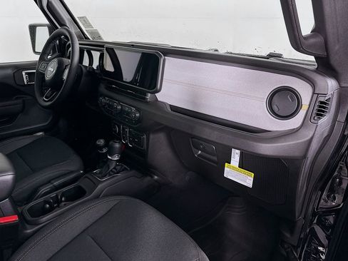 New 2026 Jeep Gladiator Sport image 35