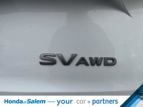 Used 2024 Nissan Rogue SV image 10