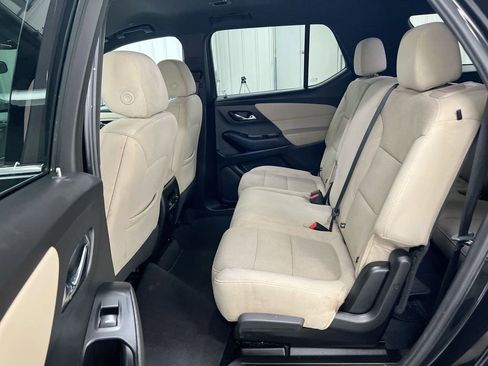 Used 2023 Chevrolet Traverse LS FWD image 22