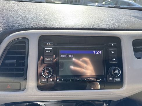 Certified 2017 Honda HR-V LX image 27