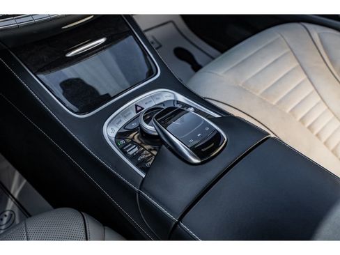 Used 2018 Mercedes-Benz S 560 4MATIC Sedan image 19