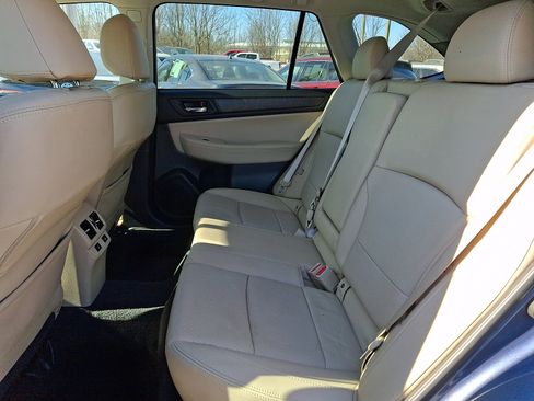 Used 2017 Subaru Outback 2.5i Limited image 10