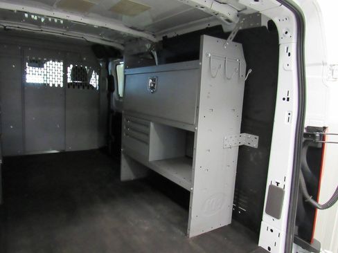 Used 2022 Ford Transit 150 Low Roof w/ Load Area Protection Package RWD image 18