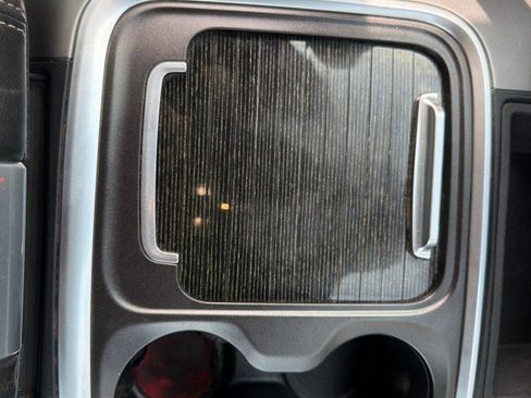 Used 2018 RAM 1500 Limited image 32