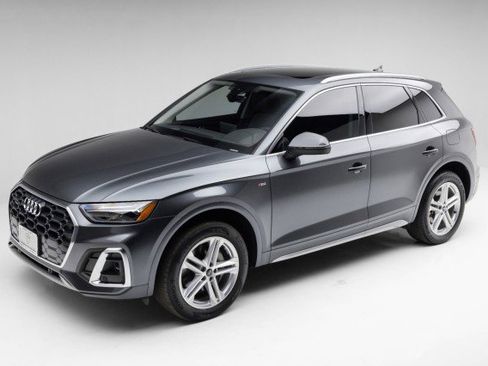 Used 2021 Audi Q5 e Premium w/ Convenience Package image 1