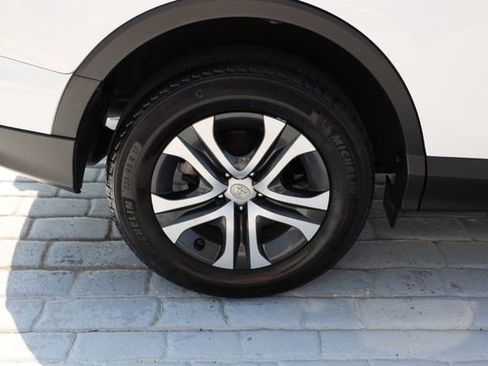 Used 2017 Toyota RAV4 LE image 39