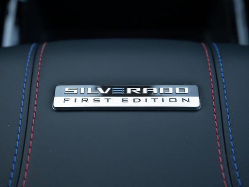 Used 2024 Chevrolet Silverado EV RST image 33