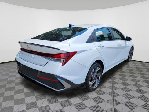 Certified 2025 Hyundai Elantra Sport w/ Cargo Package FWD image 4