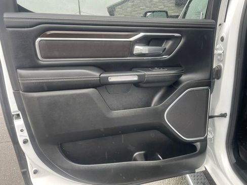 Used 2022 RAM 1500 Laramie AWD/4WD image 12