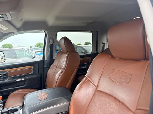 Used 2017 RAM 3500 Laramie Longhorn w/ Snow Chief Group AWD/4WD image 11