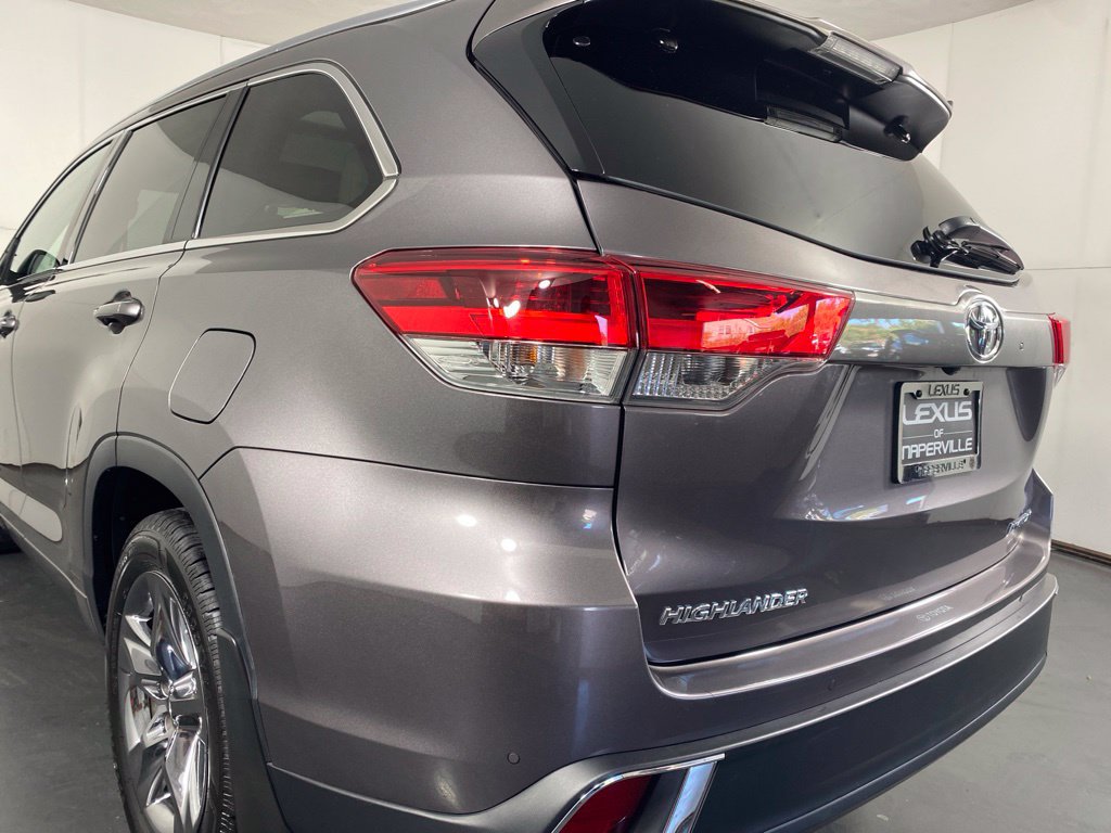 Used 2019 Toyota Highlander Limited Platinum AWD/4WD image 9