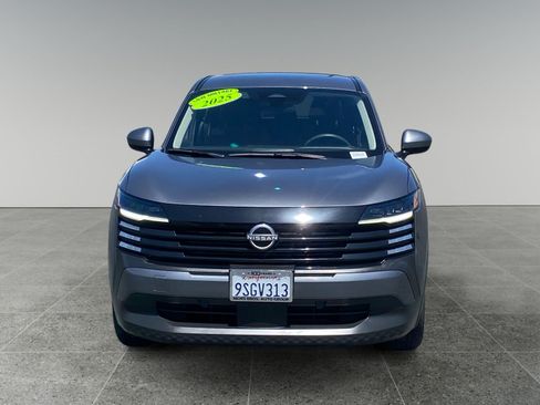 Used 2025 Nissan Kicks SV w/ Illumination Package FWD image 8