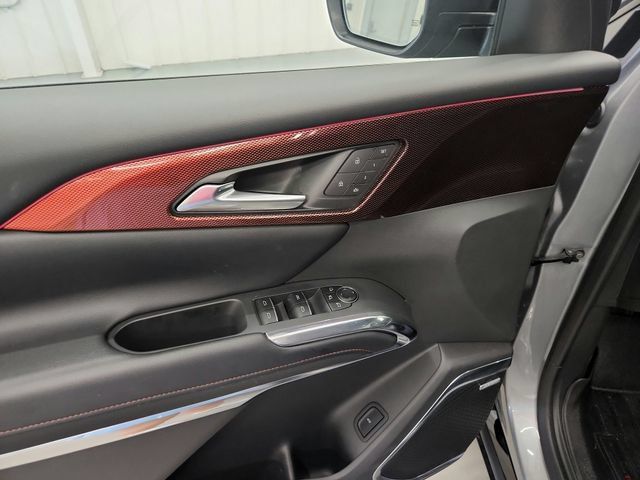 Used 2025 Chevrolet Traverse RS FWD image 20