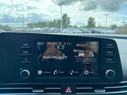 New 2025 Hyundai Elantra Sport w/ Cargo Package image 18