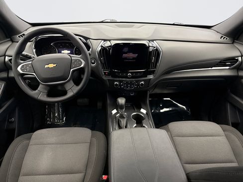 Used 2023 Chevrolet Traverse LT image 14
