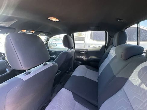 Used 2023 Toyota Tacoma TRD Off-Road w/ Technology Package RWD image 10