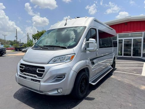 Used 2023 RAM ProMaster 2500 w/ Premium Convenience Group (B) FWD image 3