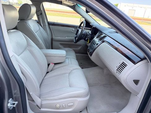 Used 2010 Cadillac DTS Luxury image 21