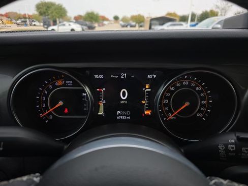 Used 2019 Jeep Wrangler Unlimited Sahara w/ Safety Group image 18