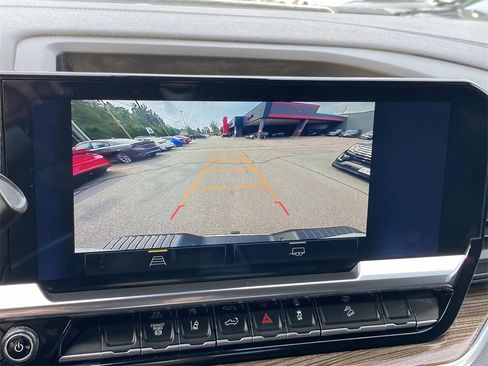 Used 2024 Chevrolet Silverado 2500 LT image 38