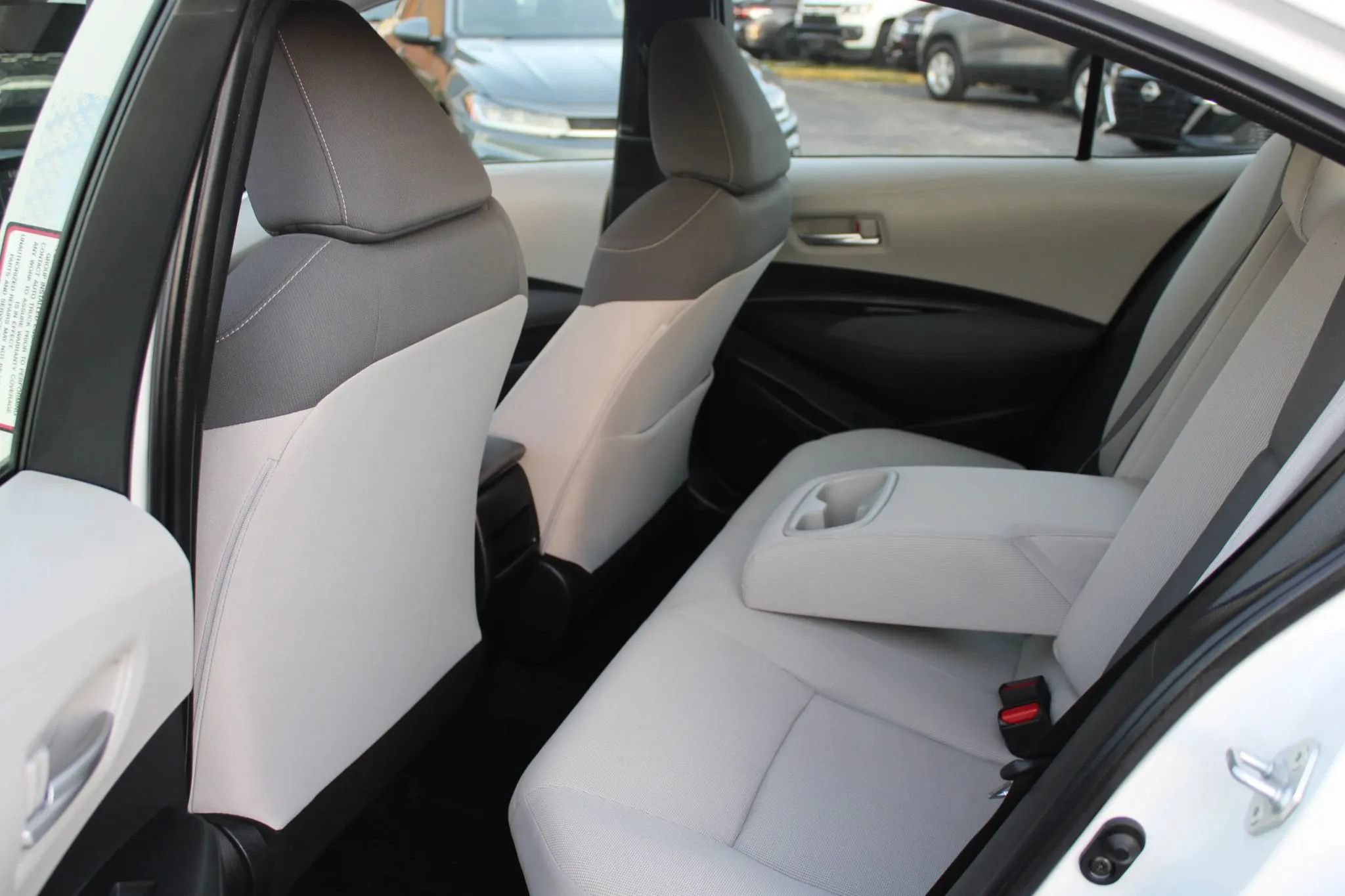 Used 2021 Toyota Corolla LE FWD image 24