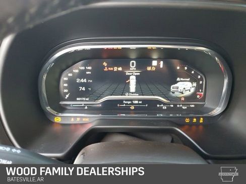 Used 2022 GMC Yukon XL SLT w/ SLT Luxury Package image 16