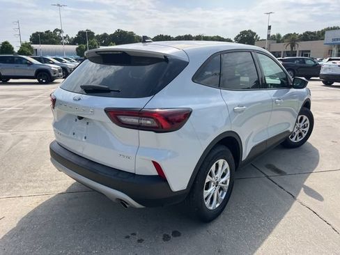Used 2025 Ford Escape Active AWD/4WD image 8