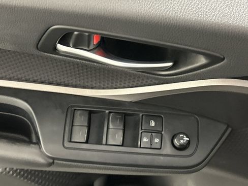 Used 2020 Toyota C-HR LE FWD image 19