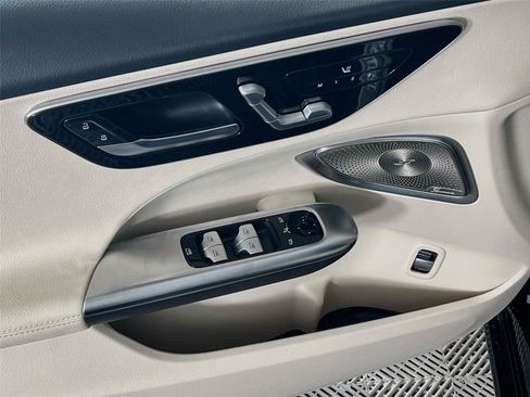 Certified 2026 Mercedes-Benz C 300 4MATIC Sedan image 19