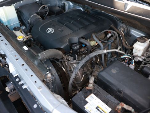 Used 2017 Toyota Tundra SR5 w/ SR5 Upgrade Package image 59