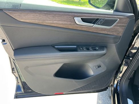 New 2026 Volkswagen Atlas SEL image 11