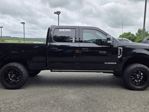 Used 2021 Ford F250 Lariat w/ Lariat Ultimate Package image 10
