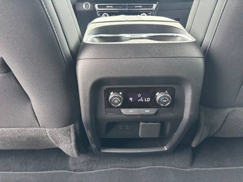 New 2026 Chevrolet Traverse LT w/ Enhanced Driving Package AWD/4WD image 21