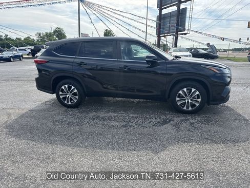 Used 2023 Toyota Highlander XLE FWD image 5
