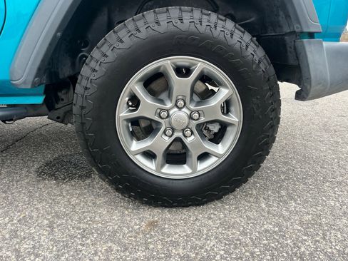 Used 2020 Jeep Wrangler Sport image 30