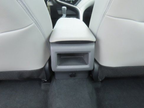 Used 2024 Toyota Camry SE FWD image 18
