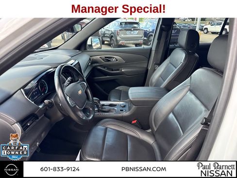 Used 2023 Chevrolet Traverse LT FWD image 9