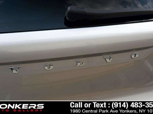 Used 2023 Volvo XC40 B5 Ultimate w/ Protection Package Premier image 43