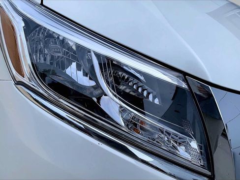 Used 2016 Nissan Pathfinder SL w/ SL Premium Package AWD/4WD image 26