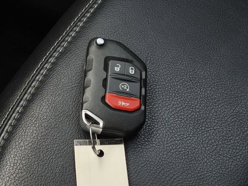 Used 2023 Jeep Wrangler Unlimited Sahara w/ Cold Weather Group image 34