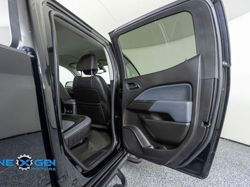 Used 2017 Chevrolet Colorado Z71 AWD/4WD image 32