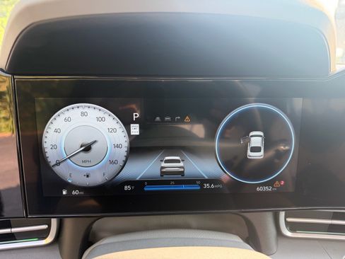 Used 2024 Hyundai Elantra SEL FWD image 32