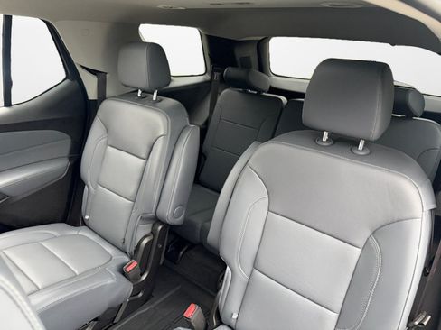 Certified 2019 Chevrolet Traverse Premier w/ Driver Confidence II Package FWD image 12