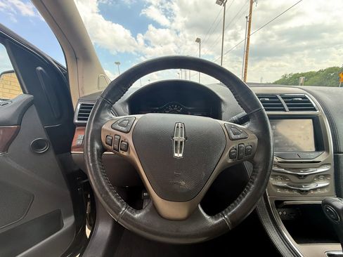 Used 2012 Lincoln MKX AWD image 5