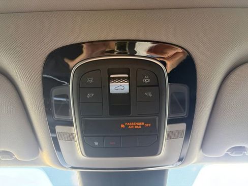 Used 2022 Hyundai Santa Fe SEL w/ Convenience + Premium Package FWD image 12